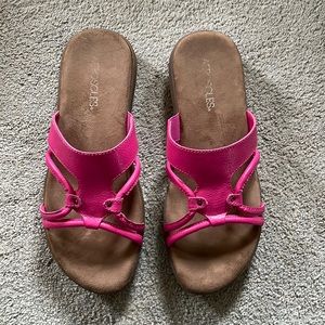 Aerosols , Size 8M, Pink